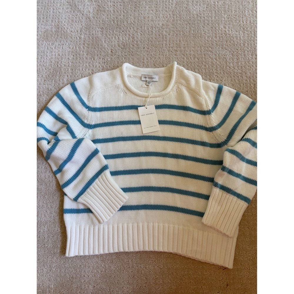 Free Assembly Sweater Womens L Cream Blue NEW Striped Saddle Shoulder Crewneck